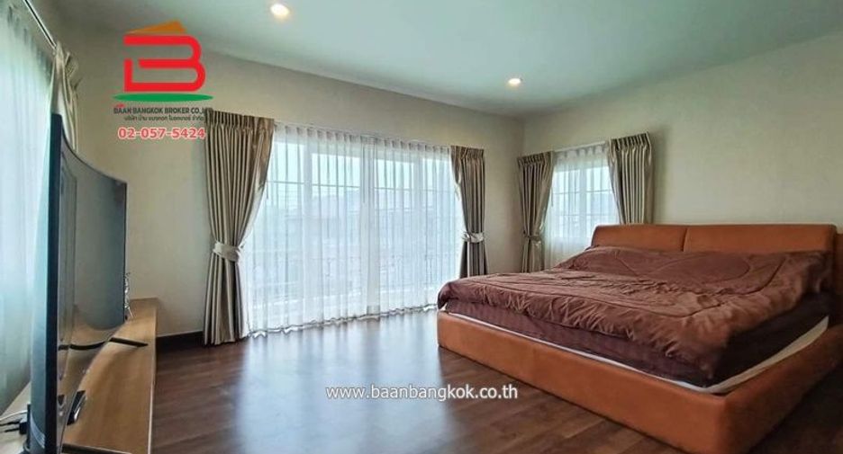 For rent 3 bedrooms house in Mueang Pathum Thani, Pathum Thani