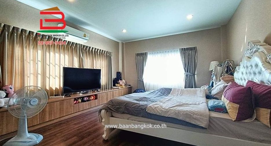 For rent 3 bedrooms house in Mueang Pathum Thani, Pathum Thani