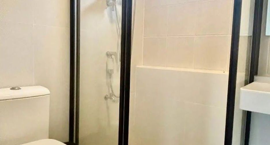 Casa en alquiler de 3 habitaciones en Lat Krabang, Bangkok
