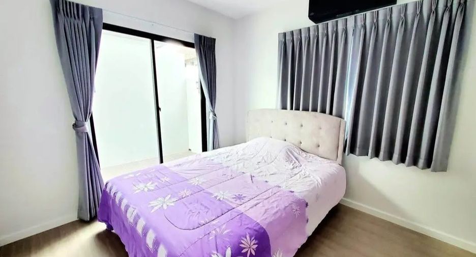 Casa en alquiler de 3 habitaciones en Lat Krabang, Bangkok