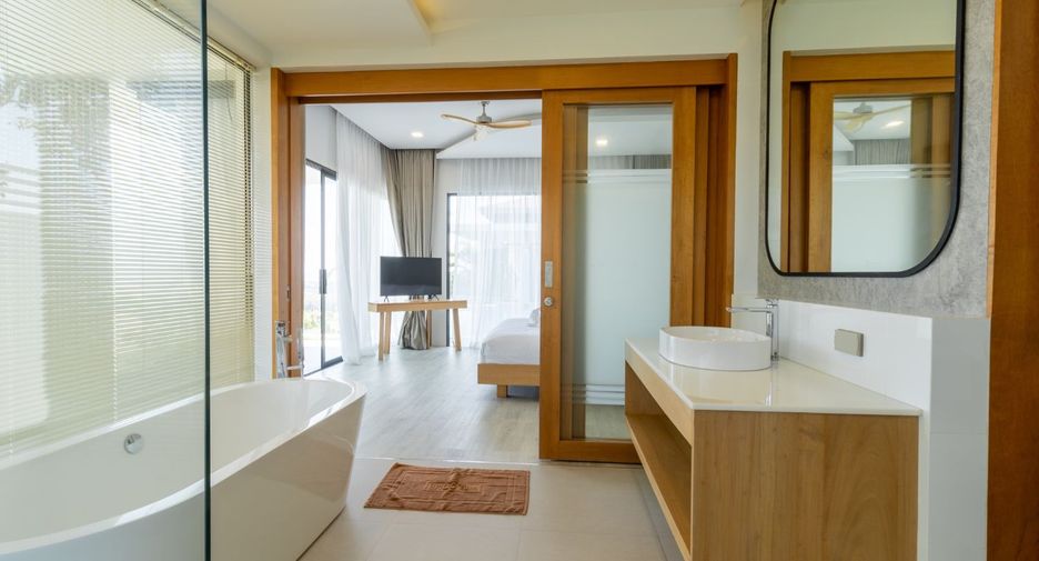 For rent 3 bedrooms villa in Mueang Phuket, Phuket