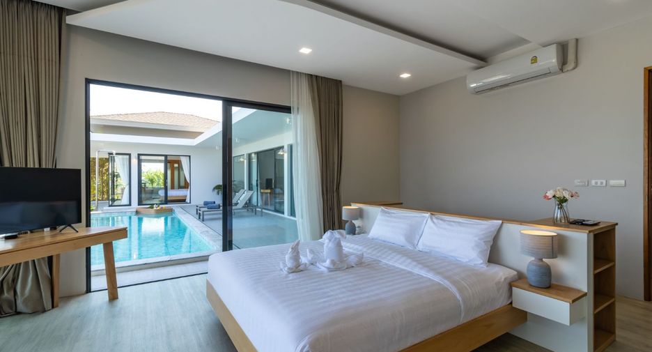 For rent 3 bedrooms villa in Mueang Phuket, Phuket