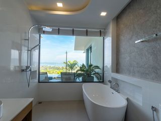 For rent 3 bedrooms villa in Mueang Phuket, Phuket