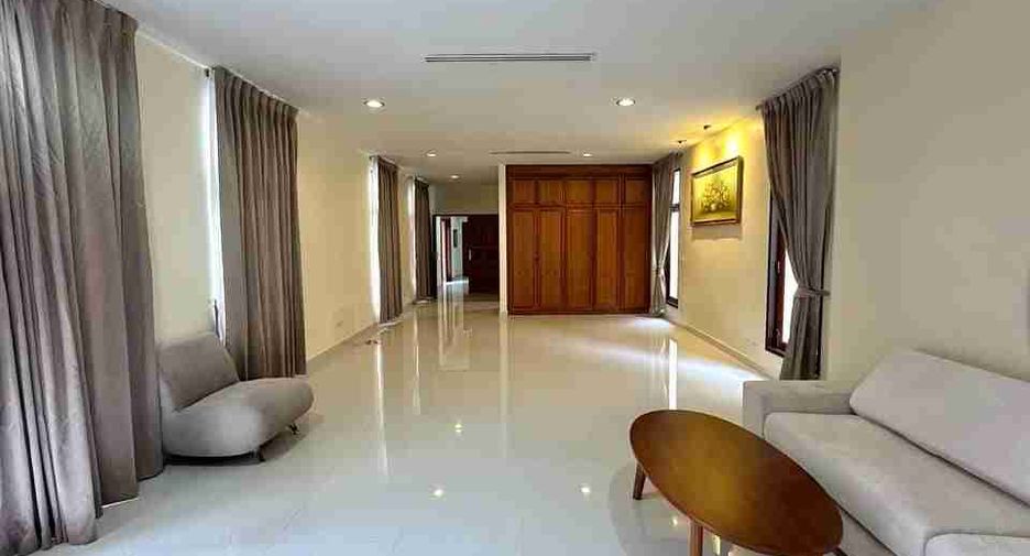 À vendre 4 chambres villa à Sattahip, Chonburi
