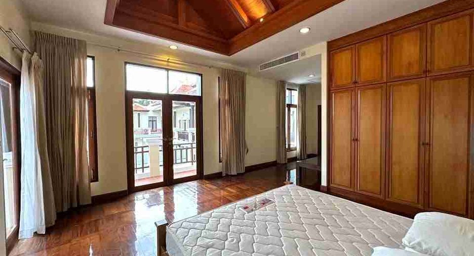 À vendre 4 chambres villa à Sattahip, Chonburi