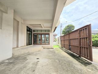 Casa en venta de 6 habitaciones en Pak Kret, Nonthaburi