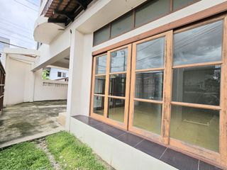 Casa en venta de 6 habitaciones en Pak Kret, Nonthaburi
