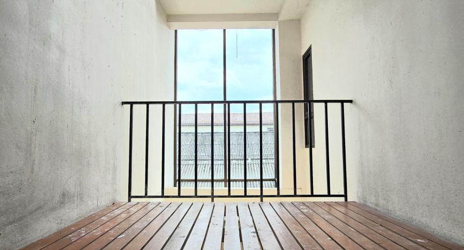 For sale 6 bedrooms house in Pak Kret, Nonthaburi
