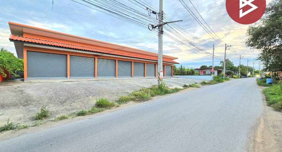 出售 4 卧室 服务式公寓 在 Mueang Nakhon Pathom, Nakhon Pathom