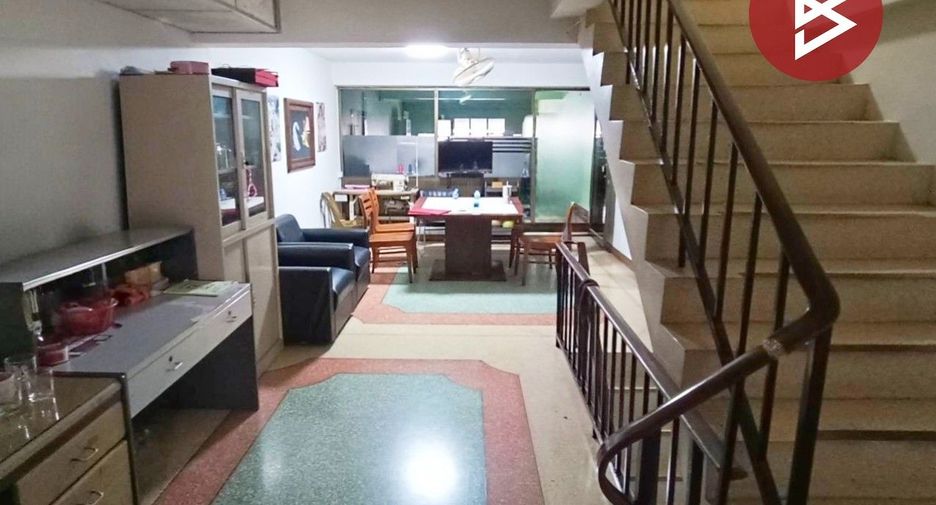 For sale 6 bedrooms retail Space in Mueang Samut Prakan, Samut Prakan