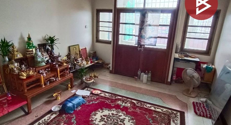 For sale 6 bedrooms retail Space in Mueang Samut Prakan, Samut Prakan
