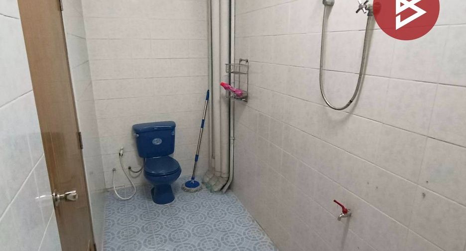 For sale 6 bedrooms retail Space in Mueang Samut Prakan, Samut Prakan