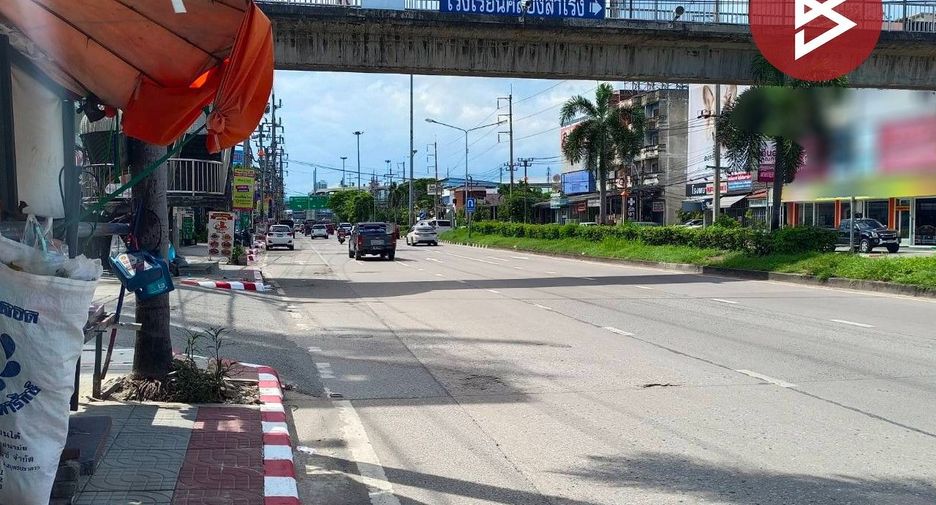 For sale 6 bedrooms retail Space in Mueang Samut Prakan, Samut Prakan