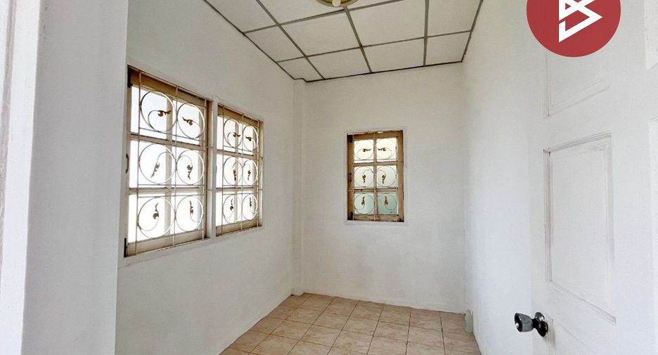 For sale 4 bedrooms townhouse in Phra Samut Chedi, Samut Prakan