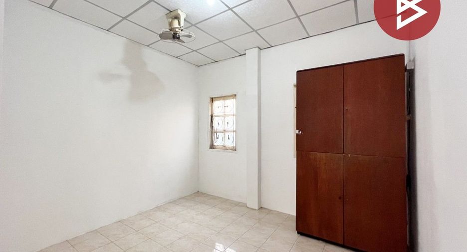 For sale 4 bedrooms townhouse in Phra Samut Chedi, Samut Prakan
