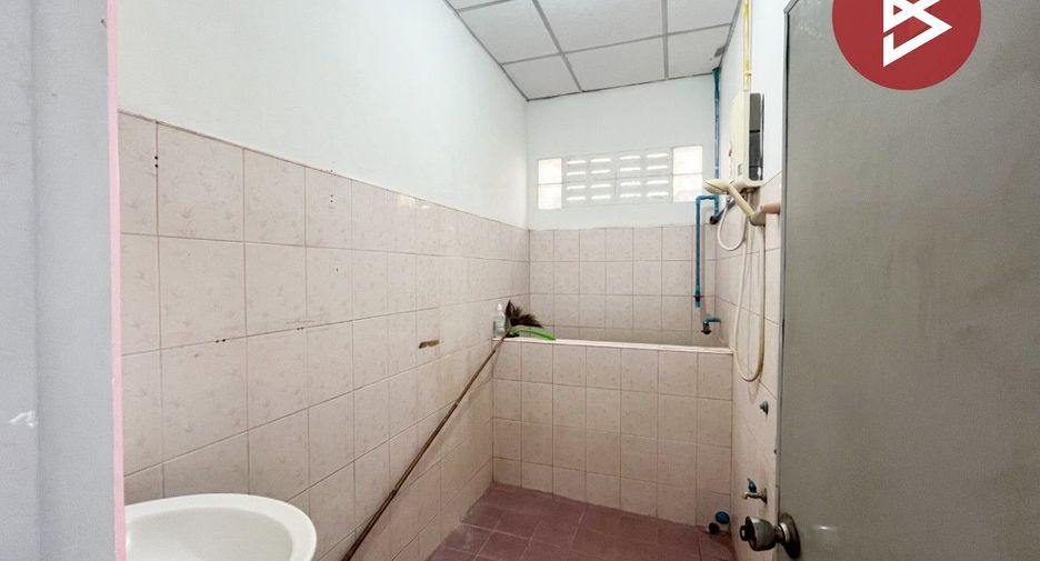 For sale 4 bedrooms townhouse in Phra Samut Chedi, Samut Prakan