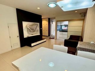 Casa adosada en alquiler de 3 habitaciones en Suan Luang, Bangkok