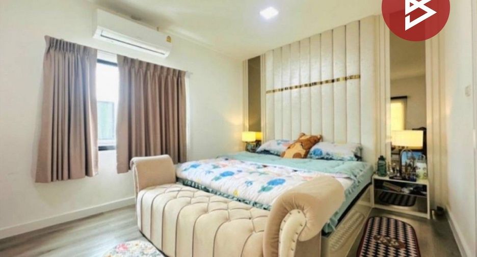 Casa adosada en venta de 2 habitaciones en Saphan Sung, Bangkok