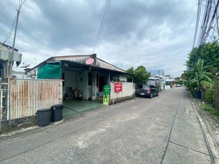 出售 4 卧室 独立屋 在 Lat Phrao, 曼谷