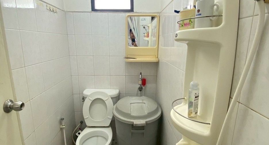 For sale 4 bedrooms house in Lat Phrao, Bangkok