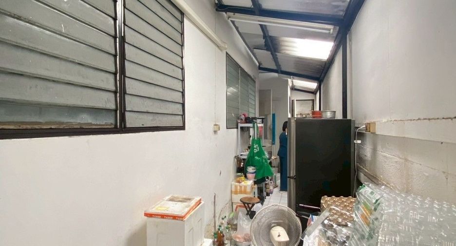 For sale 4 bedrooms house in Lat Phrao, Bangkok
