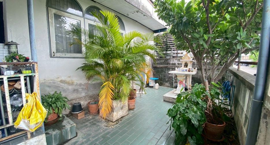 For sale 4 bedrooms house in Lat Phrao, Bangkok