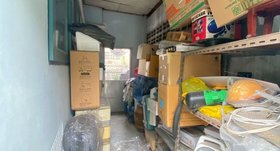 For sale 4 bedrooms house in Lat Phrao, Bangkok