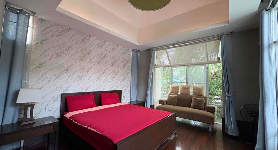 À louer 2 chambres villa à Sattahip, Chonburi