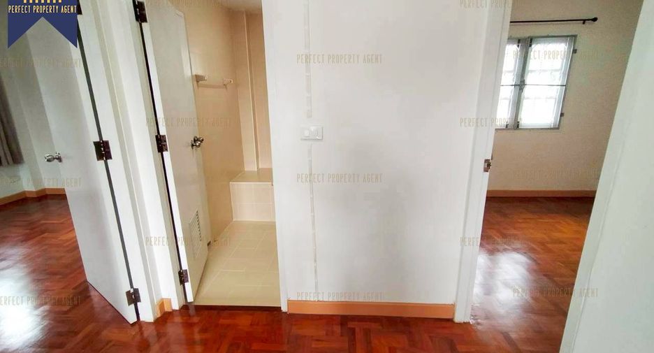 For sale 4 bedrooms house in Nong Chok, Bangkok