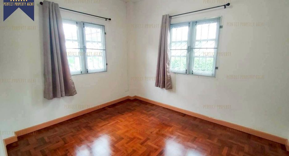 For sale 4 bedrooms house in Nong Chok, Bangkok
