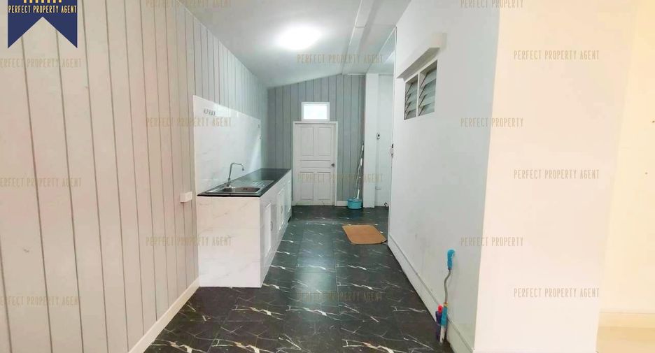 For sale 4 bedrooms house in Nong Chok, Bangkok