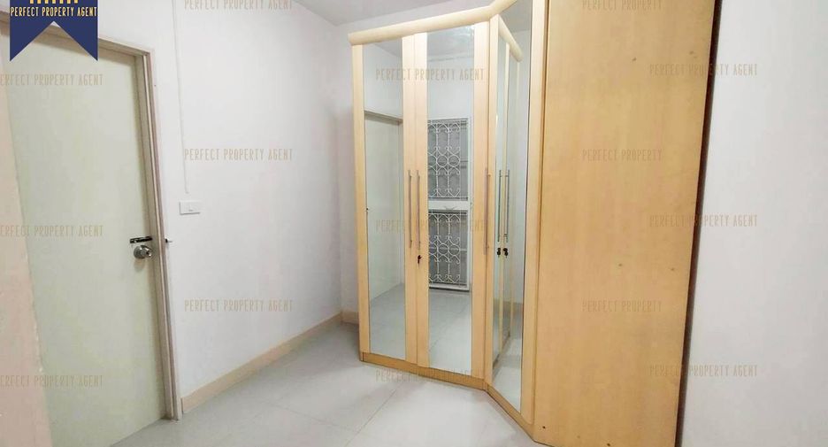For sale 4 bedrooms house in Nong Chok, Bangkok