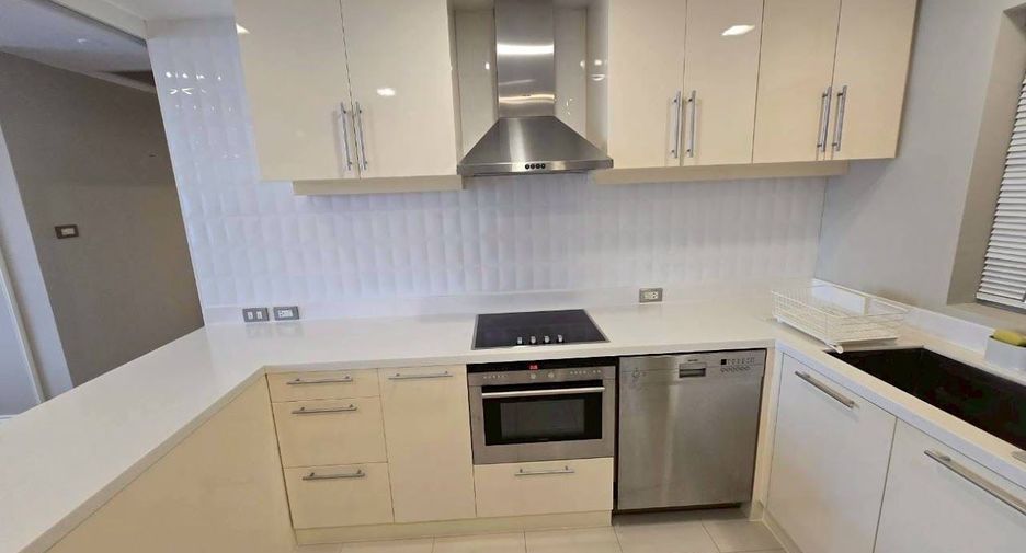 Wohnung zur Miete mit 2 Zimmer in Pathum Wan, Bangkok