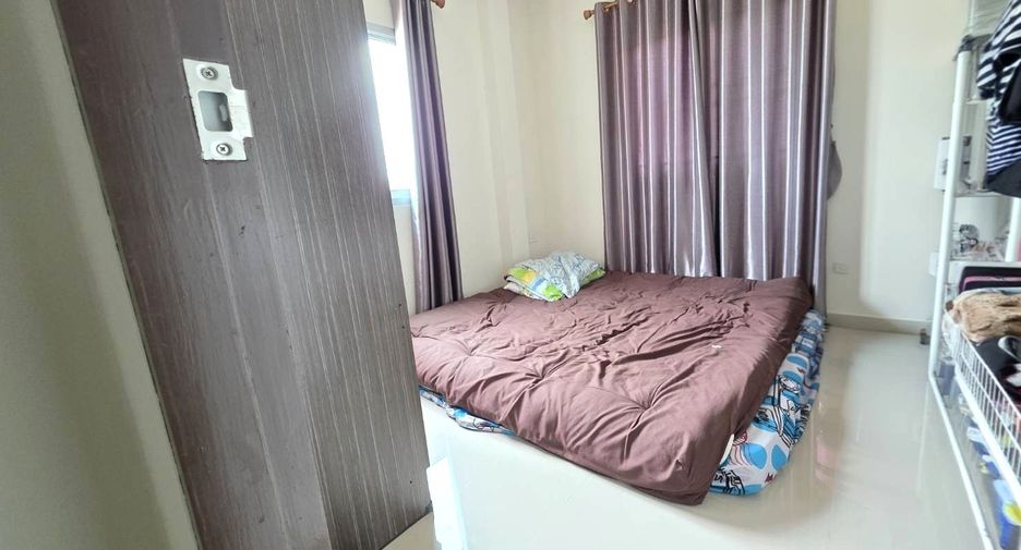 À vendre 2 chambres maison de ville à Bang Lamung, Chonburi