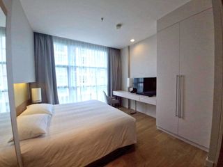 À louer 3 chambres appartement avec services à Bang Kho Laem, Bangkok