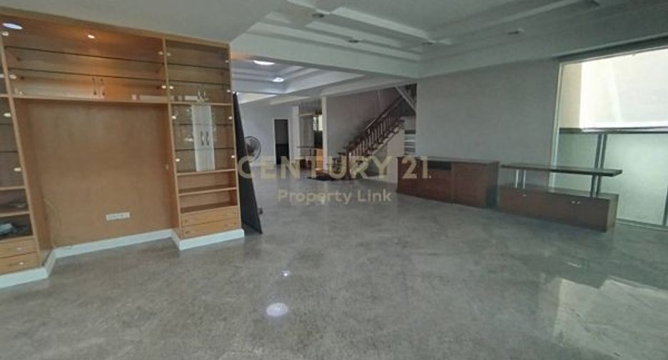 For rent 6 ベッドルーム house in Phaya Thai, Bangkok