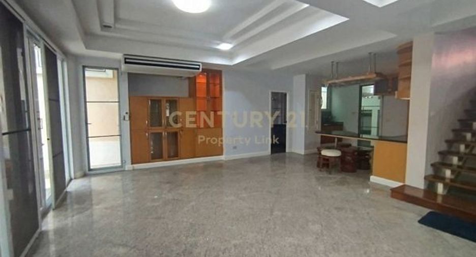 For rent 6 ベッドルーム house in Phaya Thai, Bangkok