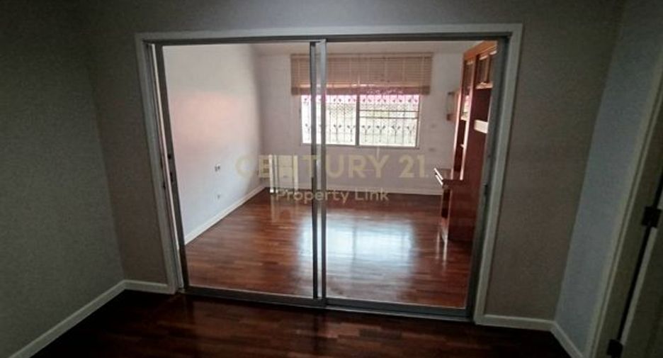For rent 6 ベッドルーム house in Phaya Thai, Bangkok