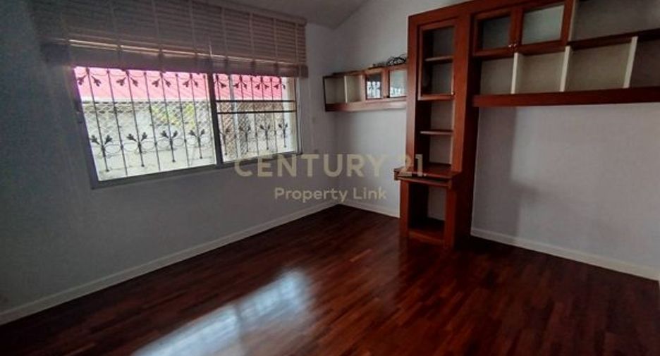 For rent 6 ベッドルーム house in Phaya Thai, Bangkok