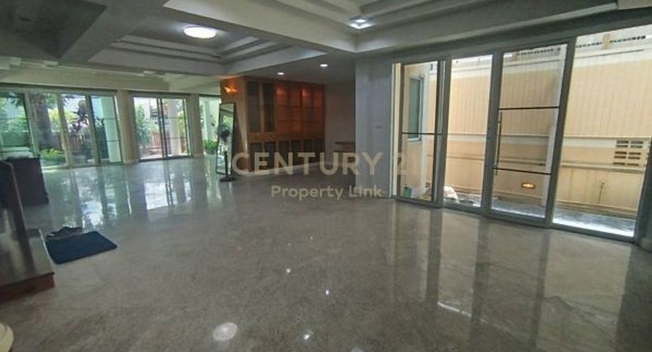 For rent 6 ベッドルーム house in Phaya Thai, Bangkok