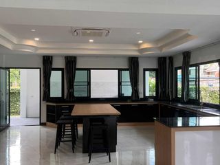 For sale 5 bedrooms villa in San Sai, Chiang Mai