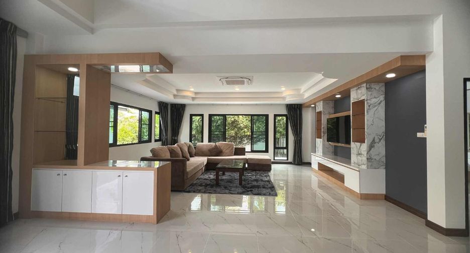 À vendre 5 chambres villa à San Sai, Chiang Mai