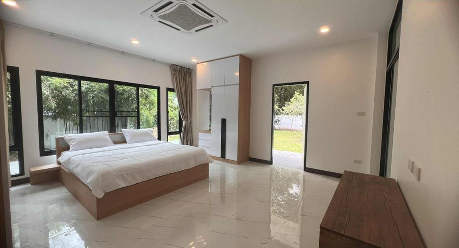 À vendre 5 chambres villa à San Sai, Chiang Mai