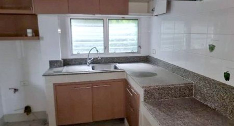 À vendre 3 chambres maison à Bang Sao Thong, Samut Prakan