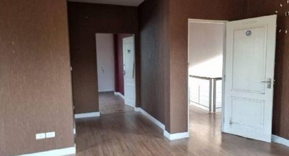 À vendre 3 chambres maison à Bang Sao Thong, Samut Prakan