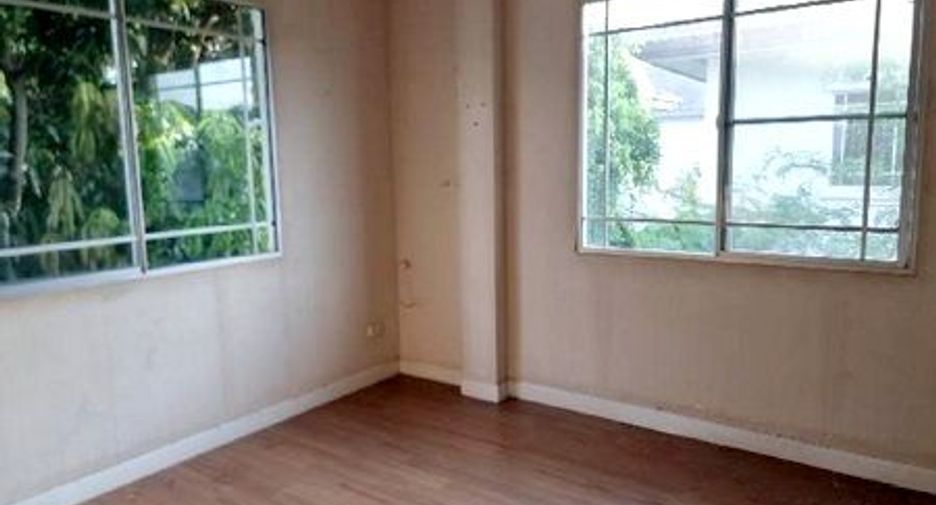 À vendre 3 chambres maison à Bang Sao Thong, Samut Prakan