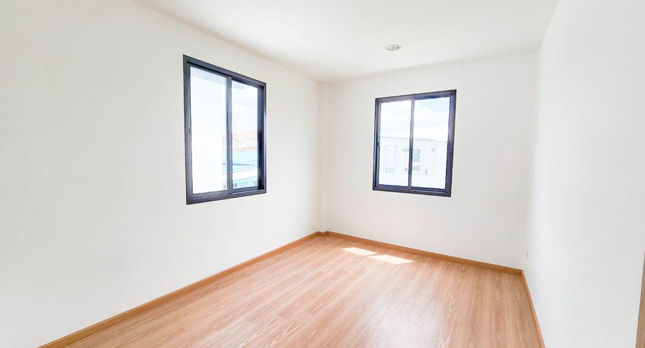For sale 3 bedrooms house in Thawi Watthana, Bangkok