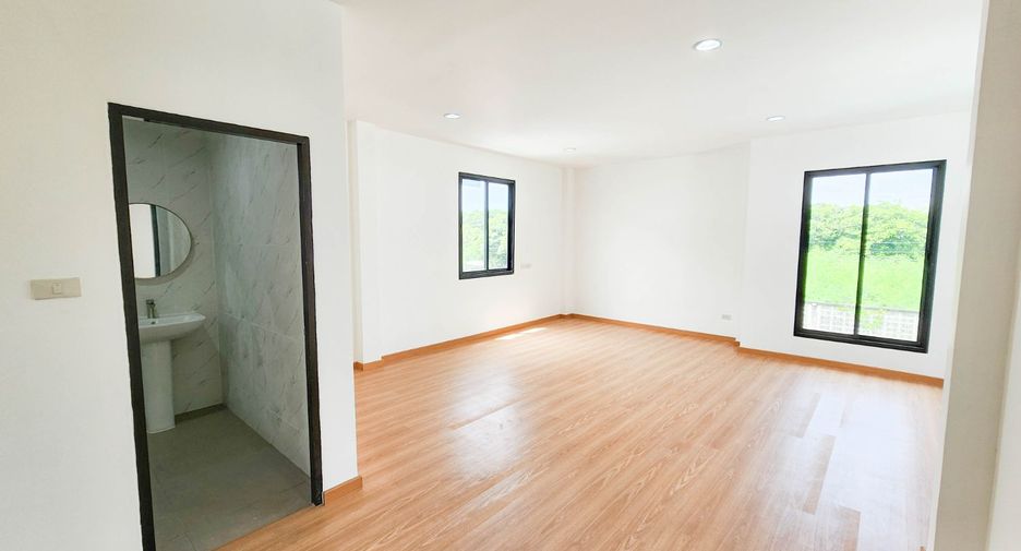 For sale 3 bedrooms house in Thawi Watthana, Bangkok