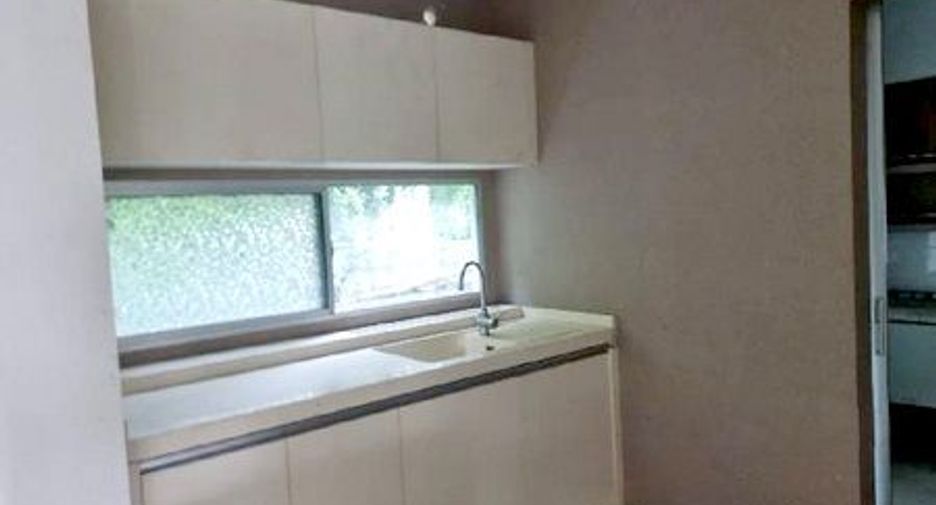 For sale 3 bedrooms house in Bang Sao Thong, Samut Prakan
