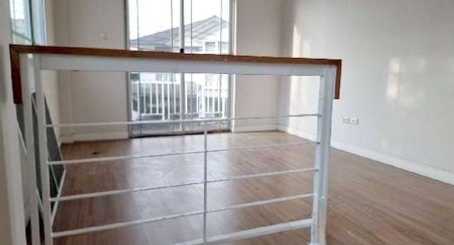 For sale 3 bedrooms house in Bang Sao Thong, Samut Prakan